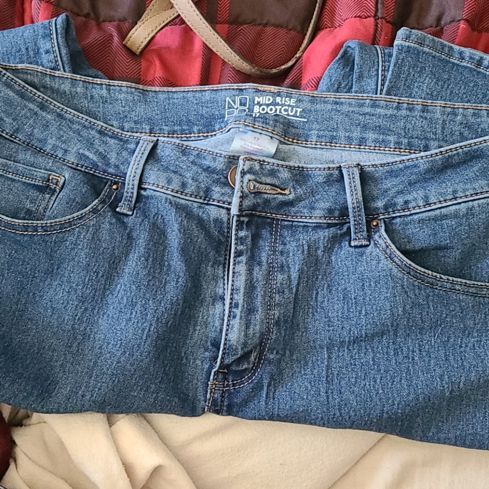 Juniors jeans